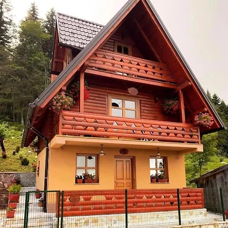 Planinska Kuca Za Odmor-mlinista بيت للعطل *